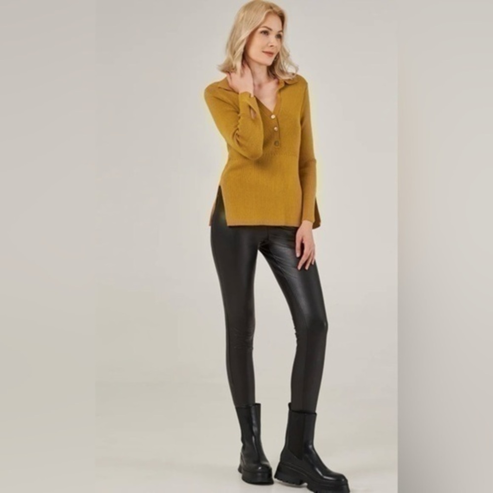 Adyson Parker Womens  JOHNNY COLLAR FLARE SLEEVE PULLOVER medium